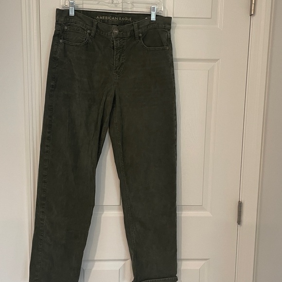 American Eagle Martini  Olive Green Corduroy 90’s Straight leg jeans size 10 - Picture 2 of 8